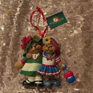 NWT Kurt Adler “sisters” or “best friends” bears ornament with red ribbon.